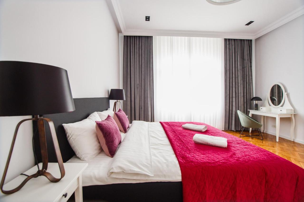 Spacious Riverviews Apartment Near Piata Unirii ออราแด ภายนอก รูปภาพ