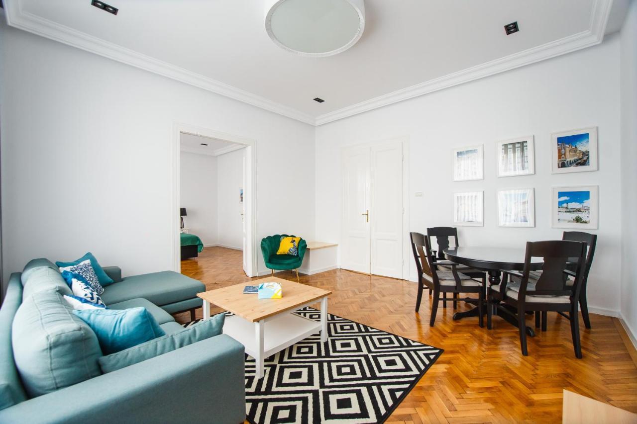 Spacious Riverviews Apartment Near Piata Unirii ออราแด ภายนอก รูปภาพ