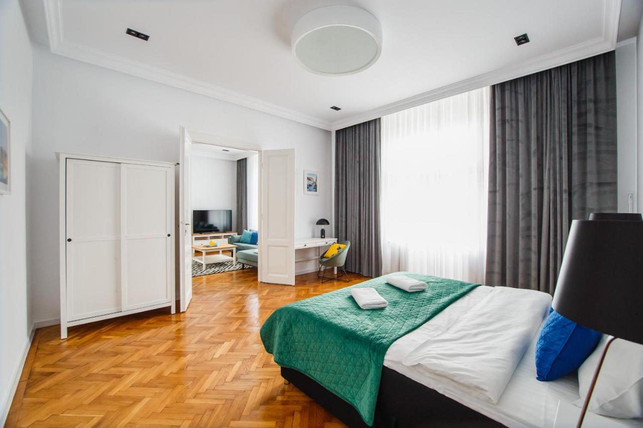 Spacious Riverviews Apartment Near Piata Unirii ออราแด ภายนอก รูปภาพ